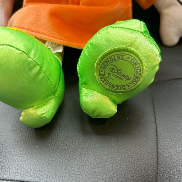 Halloween Minnie Mouse witch 16” Plush excellent condition - Picture 2 of 3